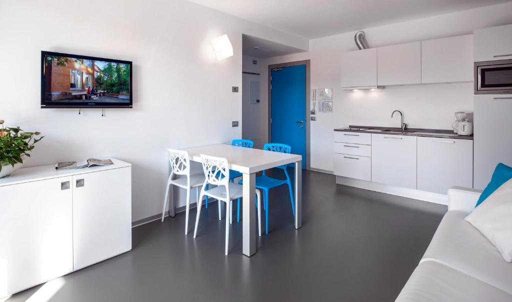 Gardabike Residence Torbole Sul Garda Phòng bức ảnh